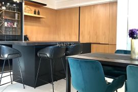 Zadar, penthouse sa krovnom terasom blizu centra, Zadar, Kвартира