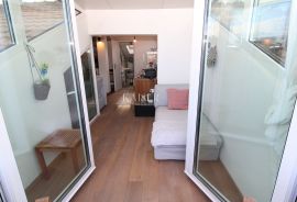 Opatija,okolica, mansarda, jednosoban stan s terasom i veličanstvenim pogledom, Opatija, Apartamento