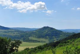 Istra, Motovun - građevinsko zemljište s jedinstvenim pogledom na Motovun, Motovun, Tierra