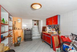 Opatija - etaža vile 50 metara od mora, Opatija, Apartamento