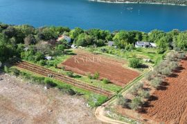 Rovinj - imanje kraj mora, 10 000 m2, Rovinj, Land