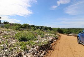 Trget - građevinsko zemljište, 820 m2, Raša, Land