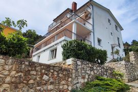 Rabac - kuća s više stambenih jedinica i panoramskim pogledom na more, 368 m2, Labin, Famiglia