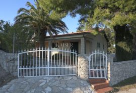 Lošinj - predivna kuća s jedinstvenim pogledom na more, Mali Lošinj, House