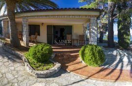 Lošinj - predivna kuća s jedinstvenim pogledom na more, Mali Lošinj, House