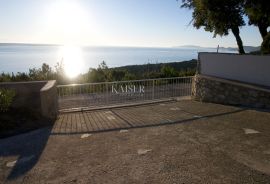 Lošinj - predivna kuća s jedinstvenim pogledom na more, Mali Lošinj, House