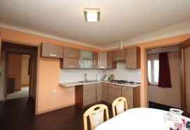 Matulji, stan 3S+DB u blizini centra, Matulji, Apartamento