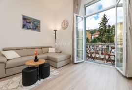 Opatija, ekskluzivan stan na top lokaciji prvi red do mora, Opatija, Apartamento