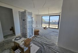 Krk - stan u urbanoj villi, 92m2, pogled na more, Krk, Appartement