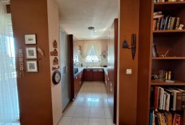 Kastav, 3S+DB s parkingom i tri terase, Kastav, Appartement