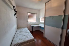 Kastav, 3S+DB s parkingom i tri terase, Kastav, Appartment