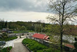 Matulji, Rukavac - kuća s dvije stambene jedinice na prostranoj okućnici, Matulji, Ev