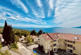 Opatija - Troetažni stan s krovnom terasom i panoramskim pogledom na more, Matulji, Appartment