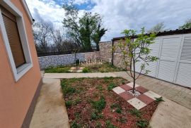 Crikvenica, Jadranovo - samostojeća kuća, prizemnica 94 m2, Crikvenica, House