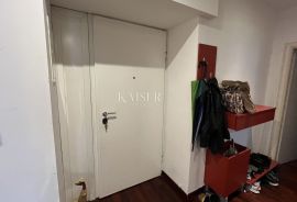 Rijeka, Centar - Prostrani stan za najam u poslovno stambenoj zgradi 164 m2, Rijeka, Appartment