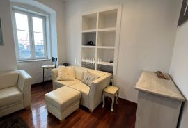 Rijeka, Centar - Prostrani stan za najam u poslovno stambenoj zgradi 164 m2, Rijeka, Appartement