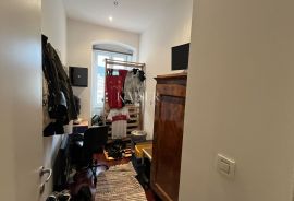 Rijeka, Centar - Prostrani stan za najam u poslovno stambenoj zgradi 164 m2, Rijeka, Appartement