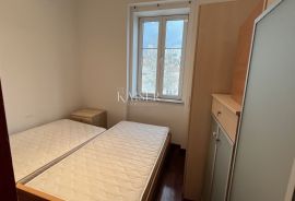 Rijeka, Centar - Prostrani stan za najam u poslovno stambenoj zgradi 164 m2, Rijeka, Appartement