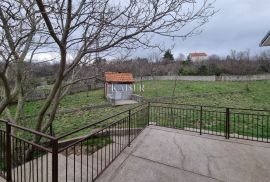 Novi Vinodolski, Bater - kuća za odmor sa velikom okućnicom, Novi Vinodolski, House