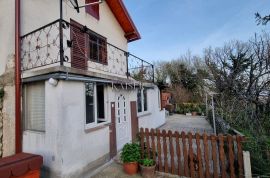 Bribir - mala kuća sa okućnicom i građevinskim zemljištem, Vinodolska Općina, House