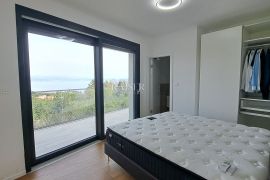 Opatija,Opatijska rivijera,dvosobni dvoetažni stan s terasom i pogledom, Opatija - Okolica, Appartement