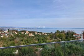 Opatijska rivijera, okolica,dvosobni dvoetažni stan u novogradnji s panoramskim pogledom, Opatija, Apartamento