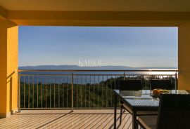 Rabac - kuća 100 m od mora, 430 m2, Labin, House