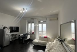 Rijeka, Kantrida - Stan sa pogledom na more 85 m2, Rijeka, Flat