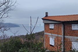 Brseč - kuća s dva dvoetažna stana, 160 m2, Mošćenička Draga, Famiglia