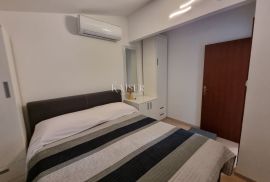 Crikvenica, Selce - dvije etaže sa 4 apartmana, Crikvenica, Wohnung