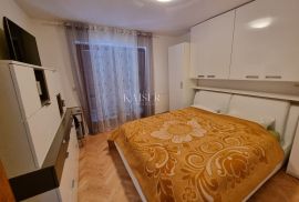 Crikvenica, Selce - kuća sa 5 apartmana, Crikvenica, Famiglia