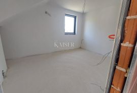 Zadar, okolica - roh bau kuća sa bazenom 101m2, Nin, Maison