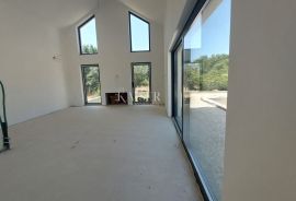 Zadar, okolica - roh bau kuća sa bazenom 101m2, Nin, House