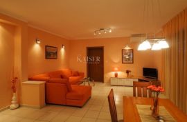 Crikvenica, Selce - Vila sa 7 apartmana, Crikvenica, Haus