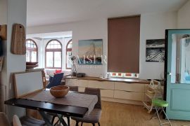 Opatija, dvoetažni stan prvi red do mora, Opatija, Appartment