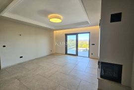 Otok Krk, Malinska - ekskluzivna villa 320m2, pogled na more, Malinska-Dubašnica, Σπίτι