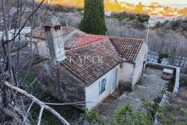 Brseč - građevinsko zemljište s ruševinama, 2300m2, Mošćenička Draga, Tierra