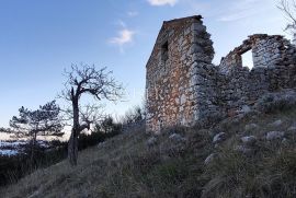 Brseč - građevinsko zemljište s ruševinama, 2300m2, Mošćenička Draga, Arazi