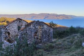 Brseč - građevinsko zemljište s ruševinama, 2300m2, Mošćenička Draga, Terrain