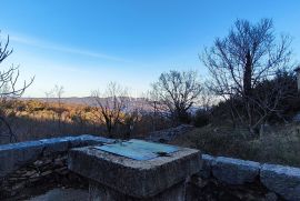 Brseč - građevinsko zemljište s ruševinama, 2300m2, Mošćenička Draga, Arazi