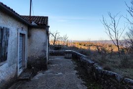 Brseč - građevinsko zemljište s ruševinama, 2300m2, Mošćenička Draga, Земля