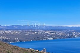 Opatija, okolica 1000 m2 građevnog zemljišta s otvorenim pogledom na Kvarner, Opatija, Terrain