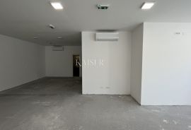 Opatija, Matulji - Poslovni prostor na 1. katu od 190 m2, Matulji, Commercial property