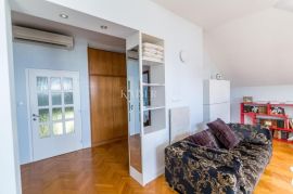 Opatija, vila, dvoetažni stan u centru blizu mora s pogledom, Opatija, Wohnung