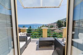 Opatija, vila, dvoetažni stan u centru blizu mora s pogledom, Opatija, Apartamento