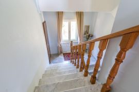 Opatija, vila, dvoetažni stan u centru blizu mora s pogledom, Opatija, Appartement