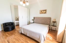 Opatija, vila, dvoetažni stan u centru blizu mora s pogledom, Opatija, Apartamento