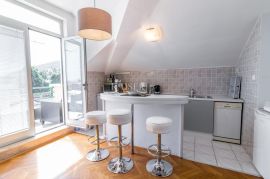 Opatija, vila, dvoetažni stan u centru blizu mora s pogledom, Opatija, Appartement