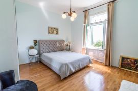 Opatija, vila, dvoetažni stan u centru blizu mora s pogledom, Opatija, Wohnung