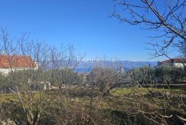 Otok Krk - građevinsko zemljište 1.018m2, pogled more, Vrbnik, Terreno